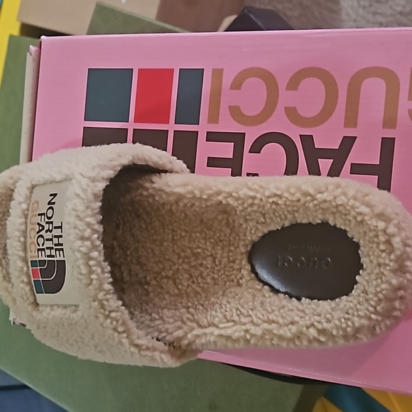 - Gucci × Northface Shearling Wool Slides  EU 42. Size 10 Men - Picture 7 of 9